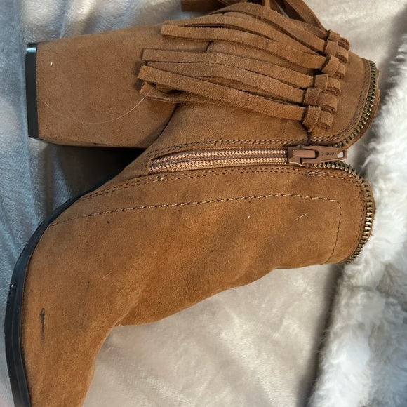 Women’s open DV open toed frindge Booties - Picture 8 of 11